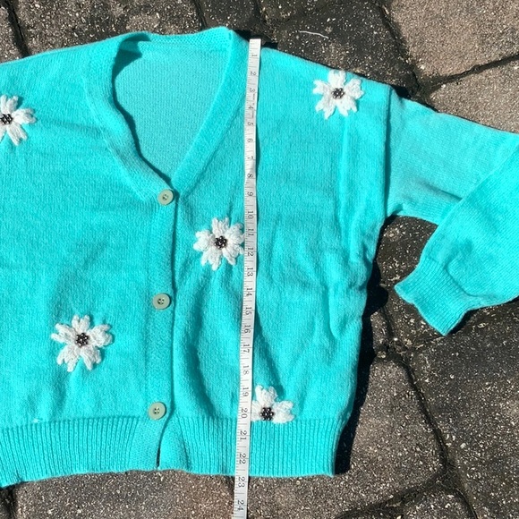 TEAL FLOWER EMBROIDERED WITH BEADS CARDIGAN SWEATER, SIZE LARGE - Picture 6 of 10